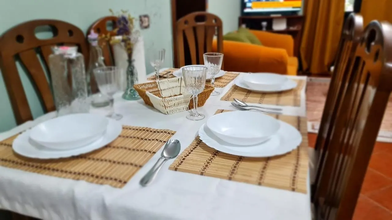 Calmly, Spacious Apartment Next To Usa Embassy Tirana