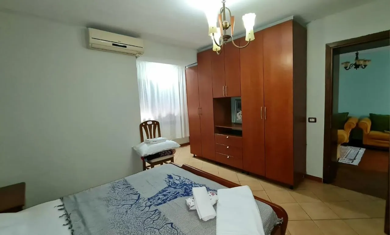 Calmly, Spacious Apartment Next To Usa Embassy Tirana